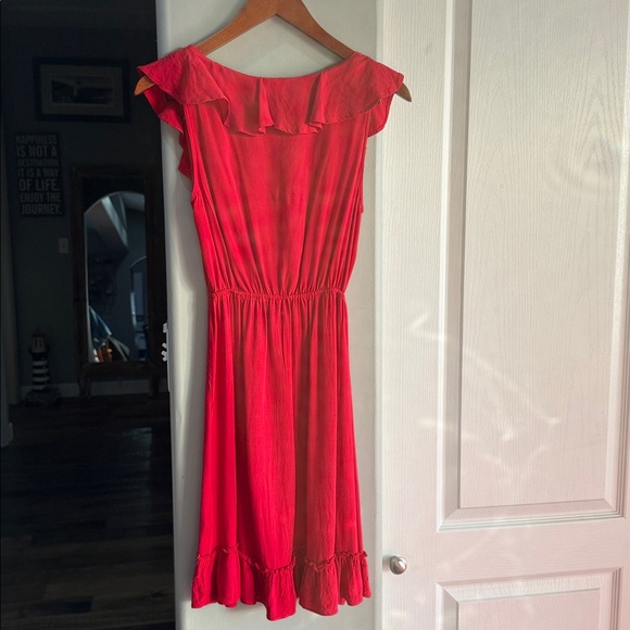 Elegant Red Ruffle Dress V Neckline Size S - Picture 3 of 7